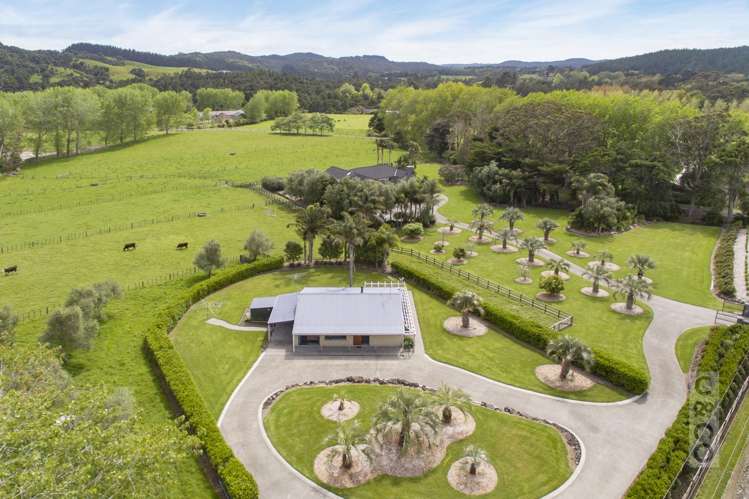 832 Old North Road_4