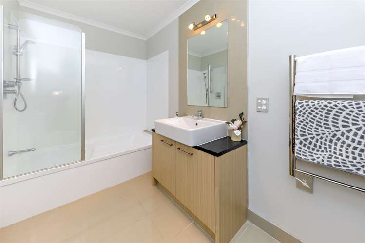 21 Hirimate Place Flat Bush_17