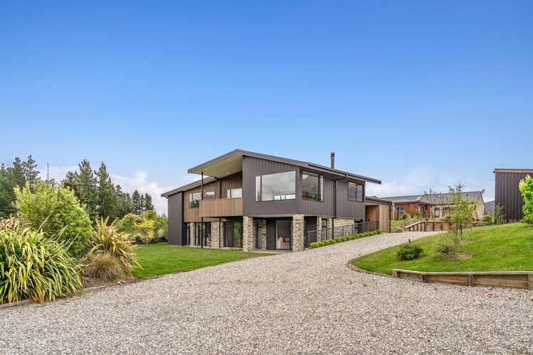 17 Sam John Place Lake Hawea_19