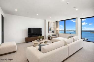 2802/10 Commerce Street_3