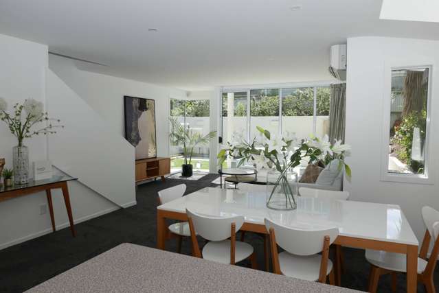 2/116 Hackthorne Road Cashmere_2