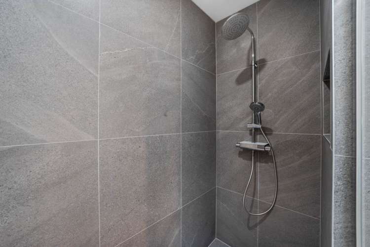 Unit A/6 Waitaki Street Henderson_8