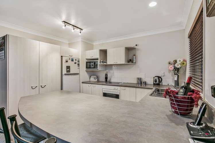 1/49 Ribbonwood Crescent Goodwood Heights_13