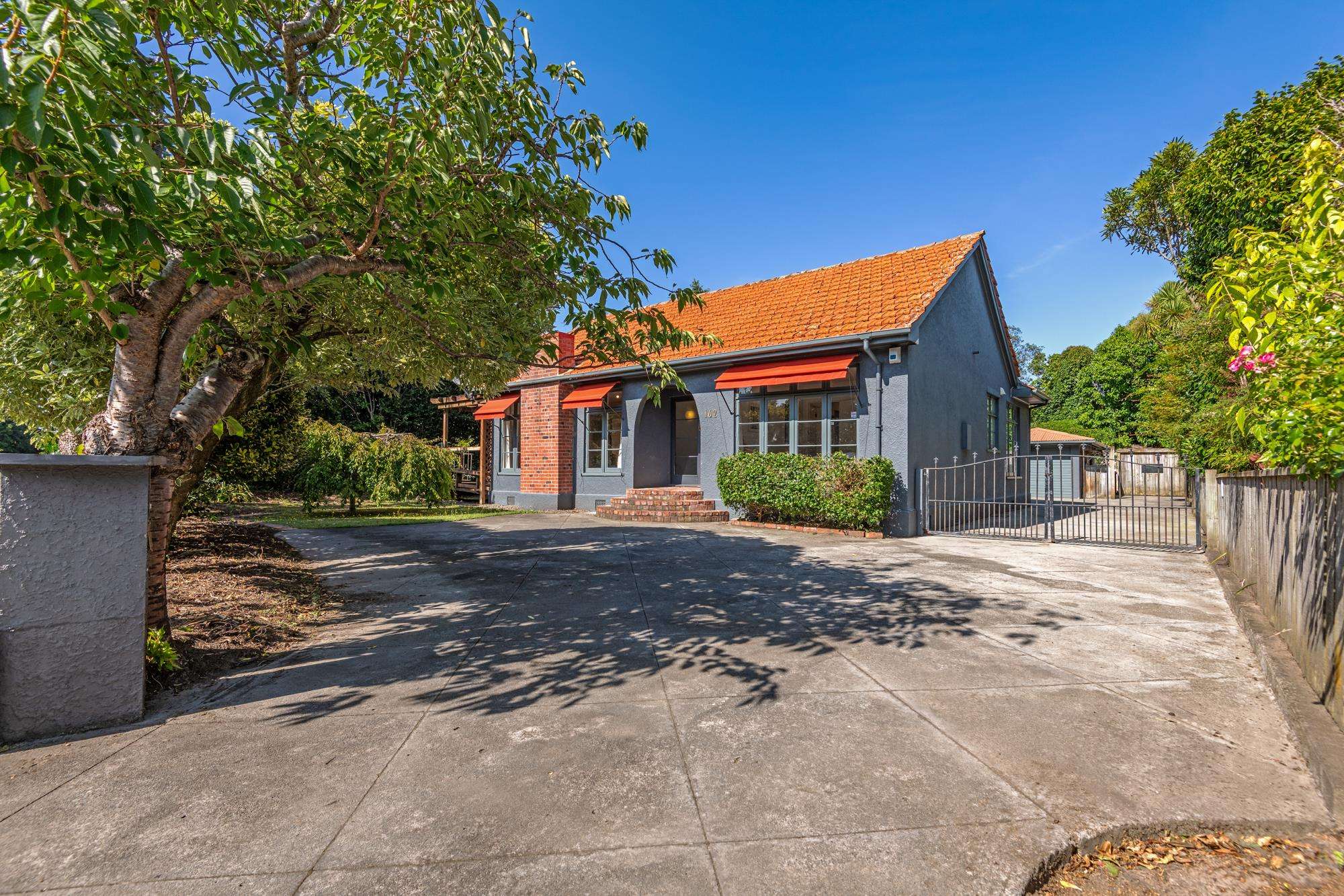 162 Victoria Avenue Hokowhitu Palmerston North City Houses for