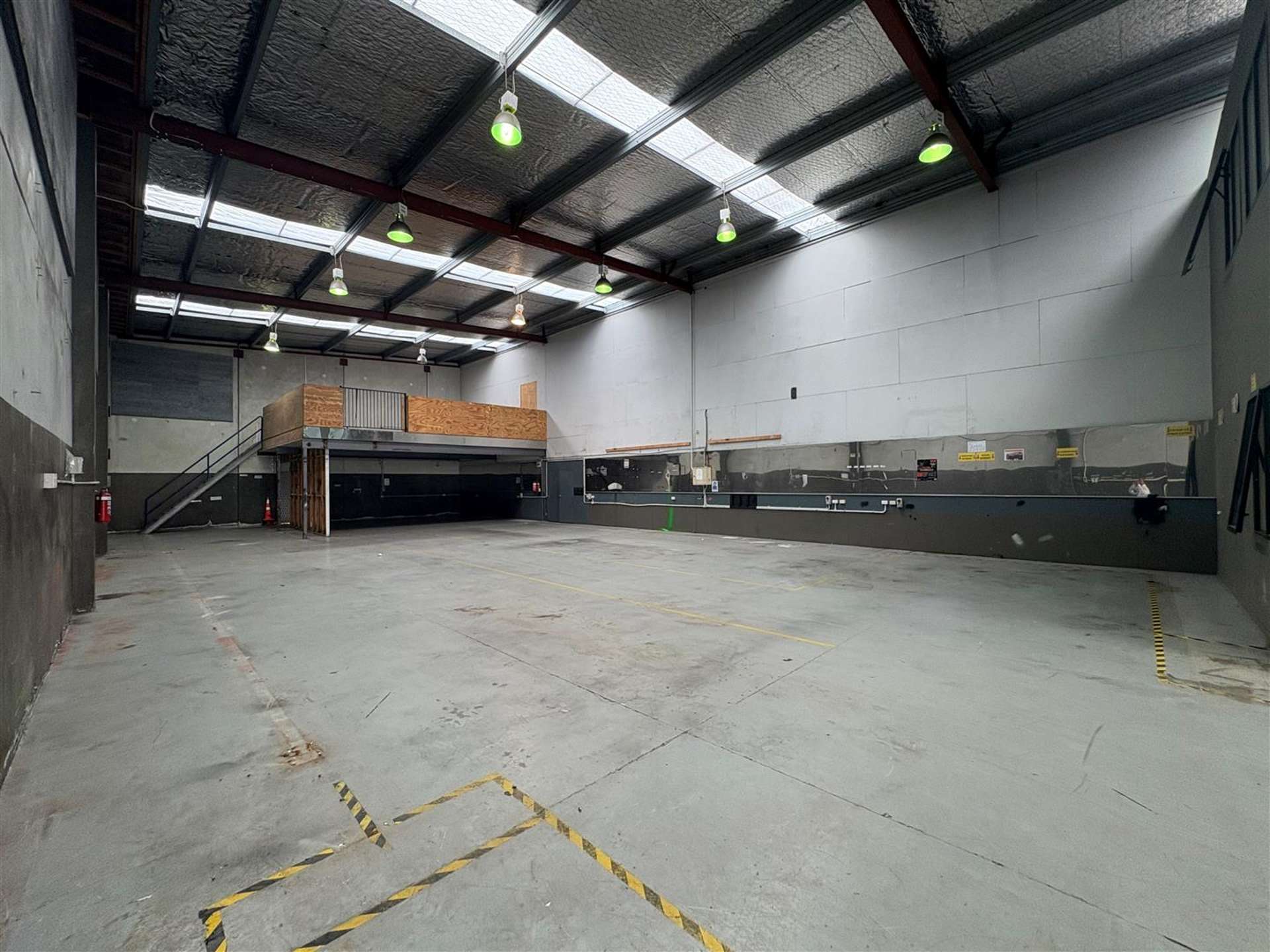 2/27 Cain Road Penrose_0