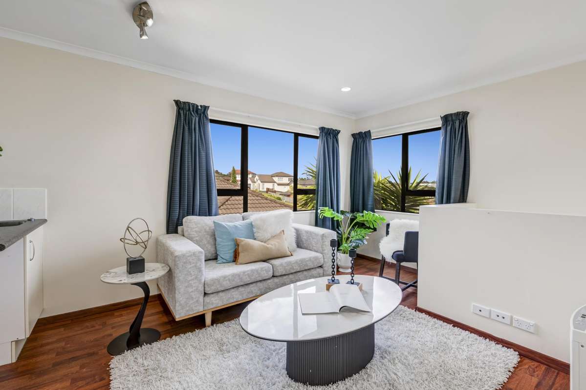 26 Black Teal Close_4