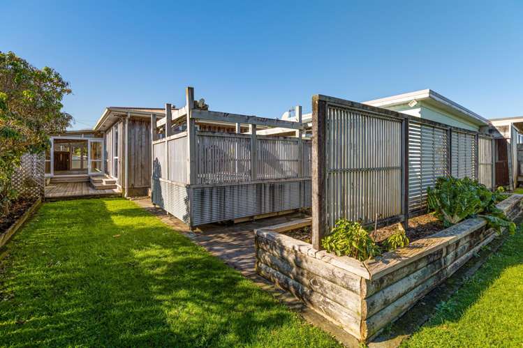 53 Blake Street Waitara_9
