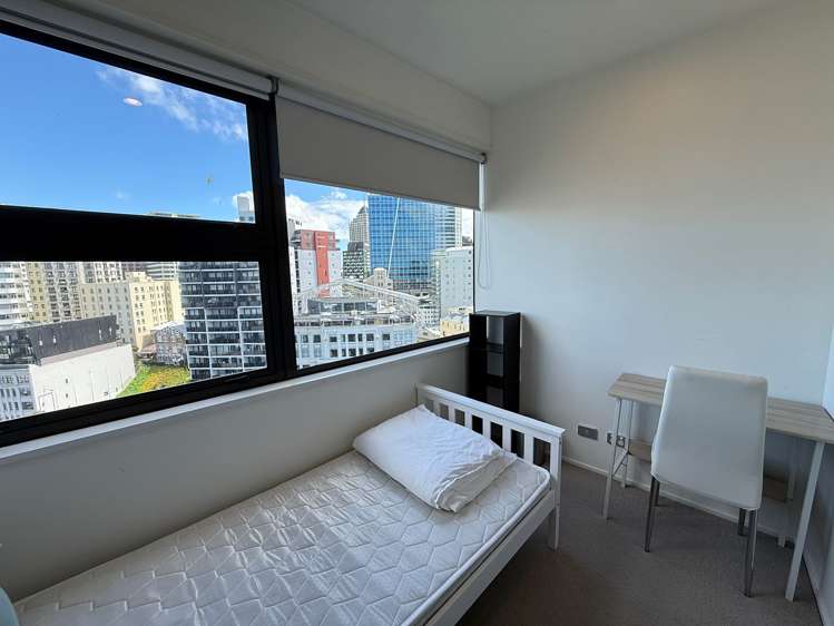 18 Beach Road Northcote Point_12