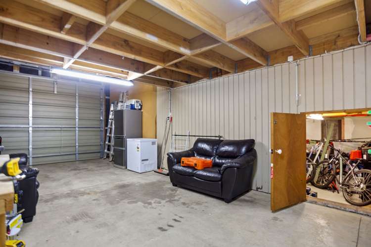 300 Port Road Whangamata_18