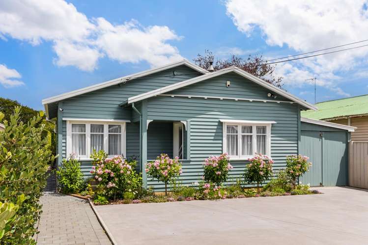 41 Royal Street Upper Hutt Central_1