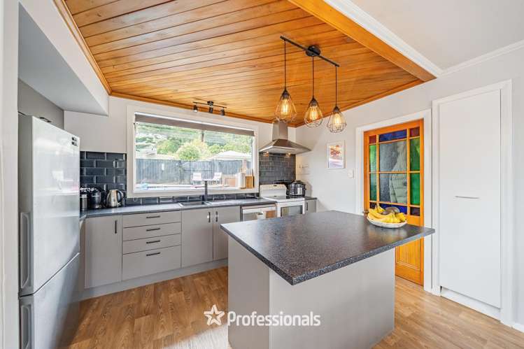 373 Stokes Valley Road Stokes Valley_3