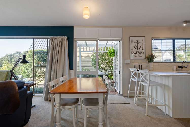 8a Cassis Place Crofton Downs_6