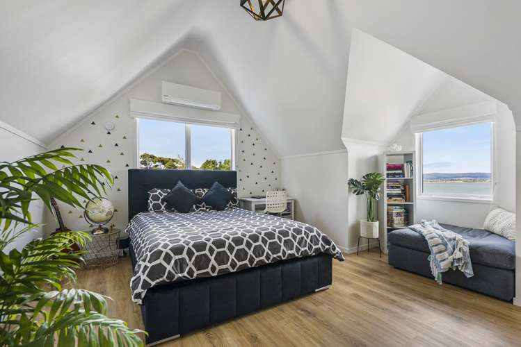 72 Hadfield Street Beach Haven_13