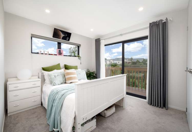 12 Channing Crescent Botany Downs_9