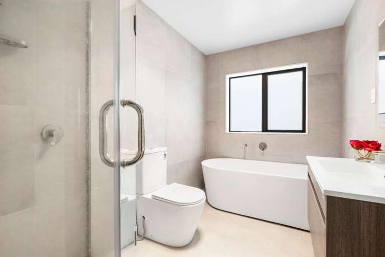 16a Trias Road Totara Vale_10