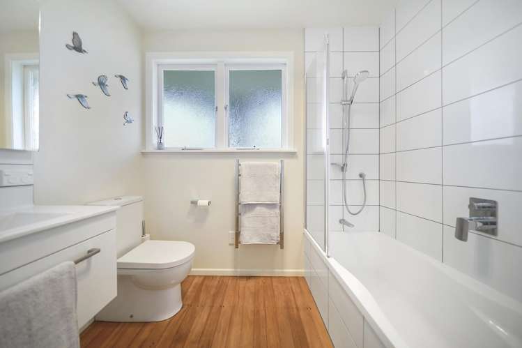 54 Bradbury Road Botany Downs_10