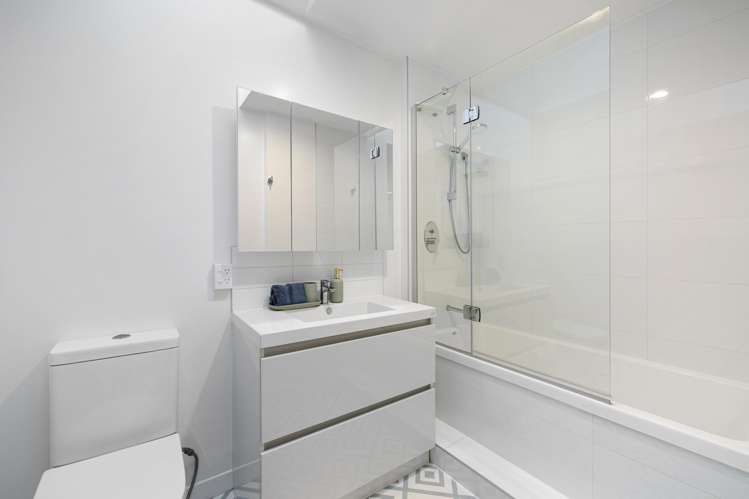 4/33 Winchester Street Merivale_10