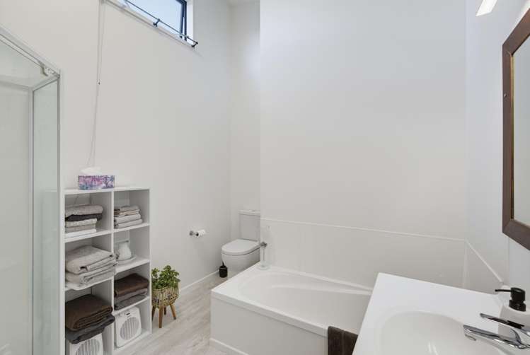 10 Sams Way Raumati South_23