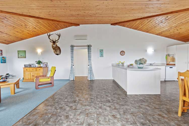 17 Te Arahori Road Kuratau_16