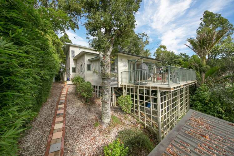 11 Opou Road Titirangi_6