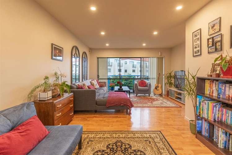 54 Waterside Crescent Gulf Harbour_13