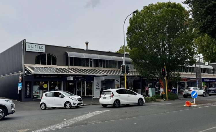 318 Grey Street Hamilton East_4