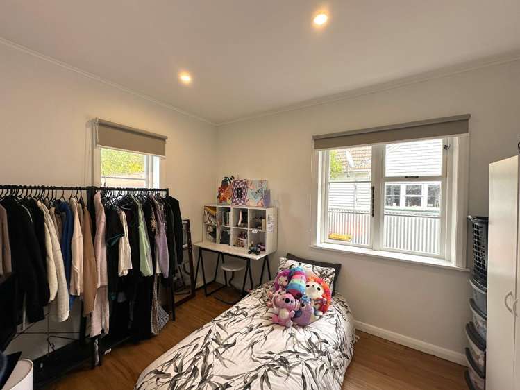 260 College Street West End_4