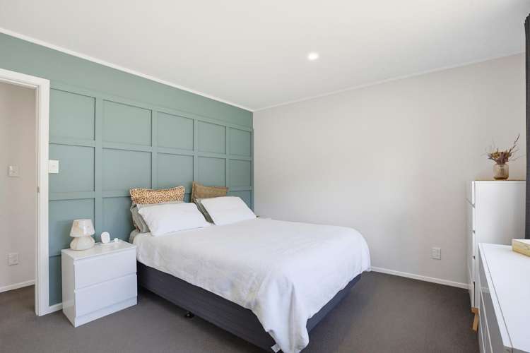 94 Omapere Street Whitby_9