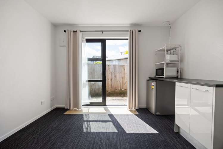 8 McKay Drive Temple View_18