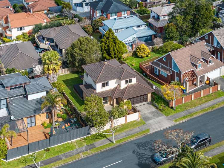 2 Glucina Avenue West Harbour_13