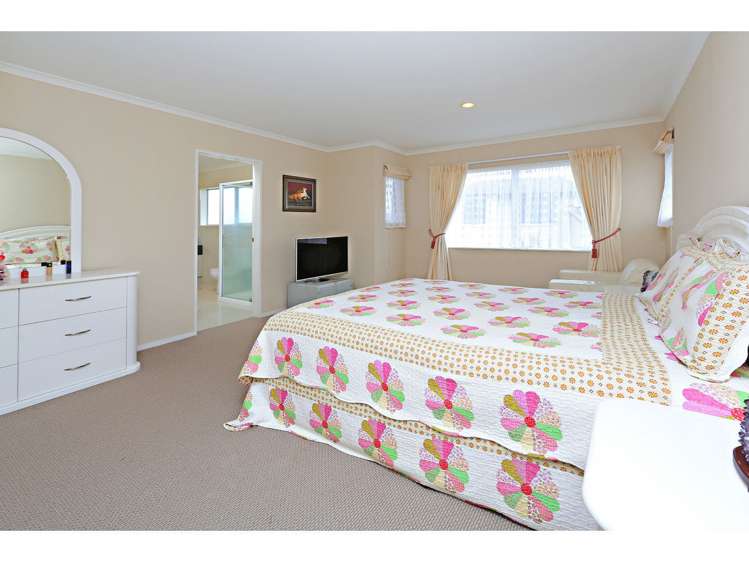 39 Chateau Rise Flat Bush_12