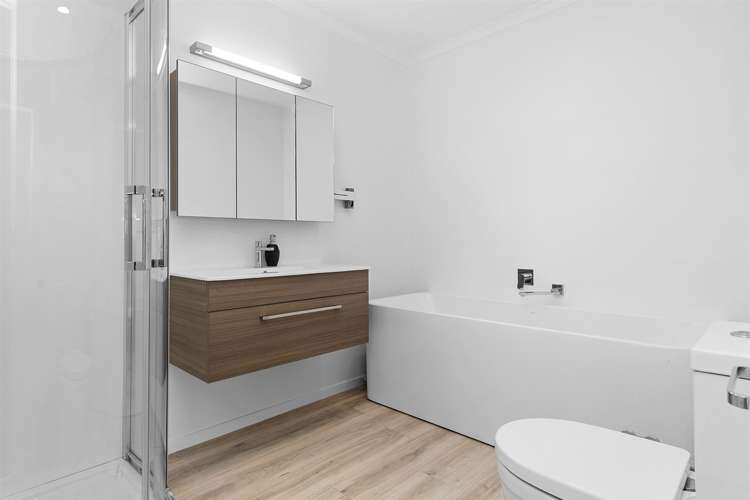 34 Bluff Road Porirua_14