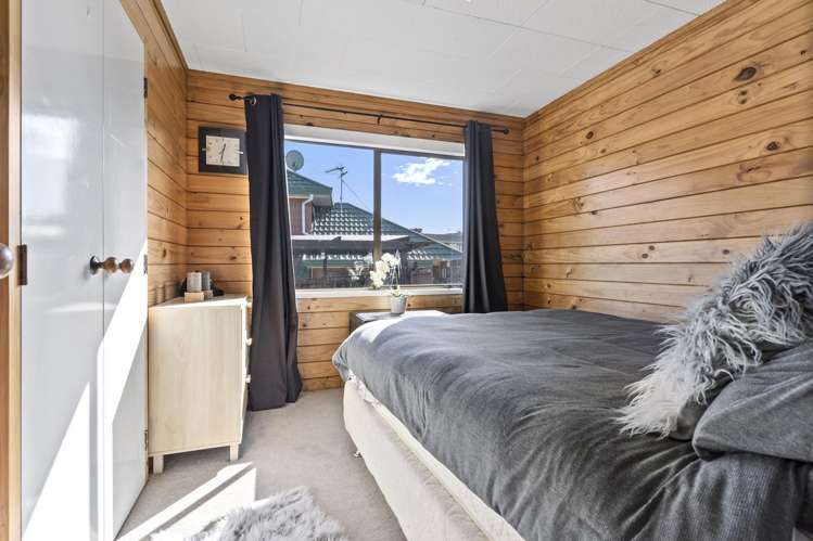 28a Hoylake Place Wattle Downs_12