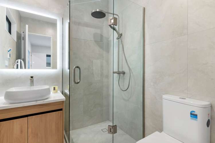 12 Mill Hill Close Flat Bush_39