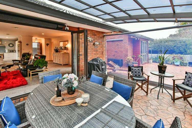 2/27 Queen Street Papakura_11