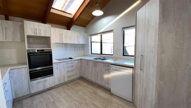240B Devonport Road Avenues_3