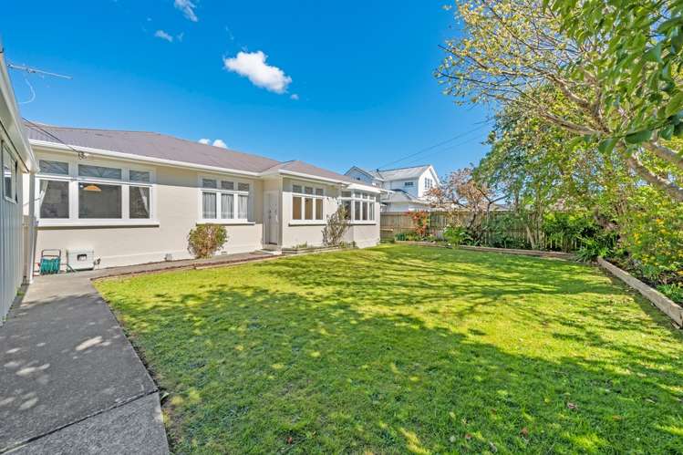 174 Waiwhetu Road Waterloo_25