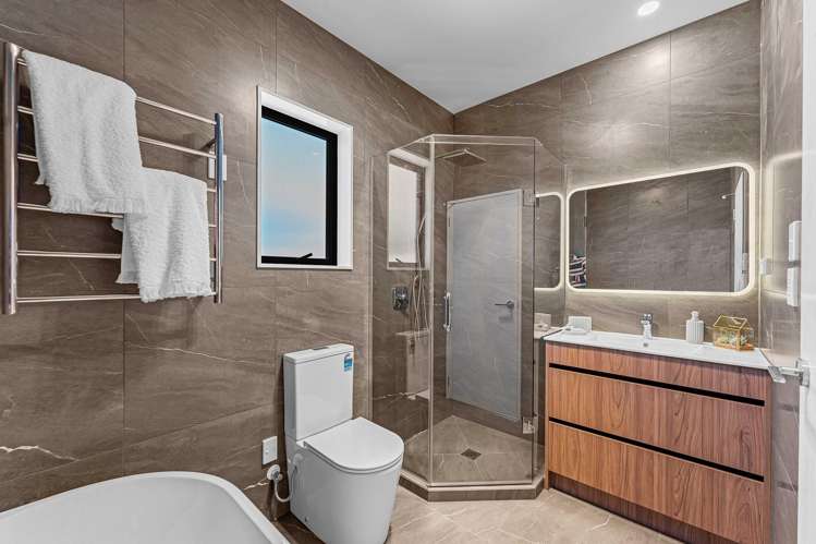 27 Korowhiti Road Clarks Beach_14