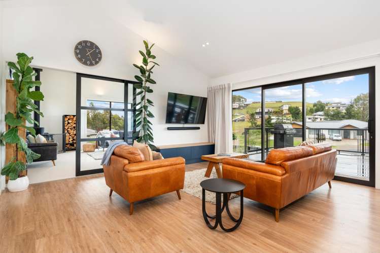 61 Heathfield Drive Mosgiel_10