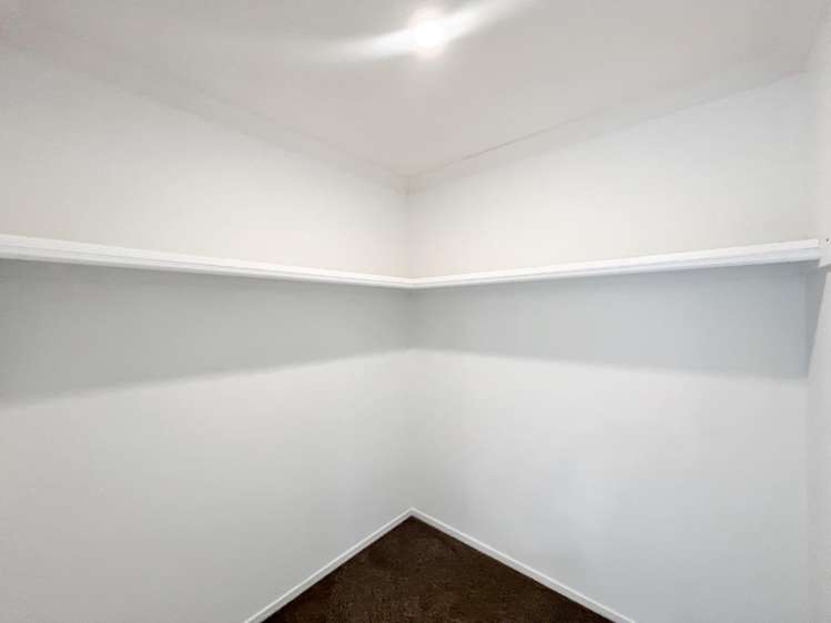 8 Murphy Court 10923_9