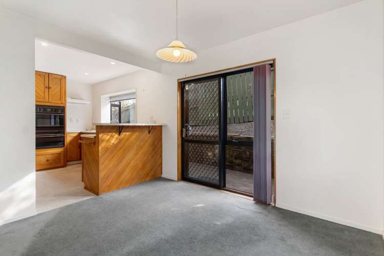 2/6 Eugenia Rise Totara Heights_22