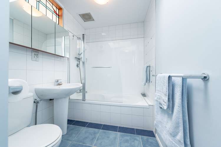 2/11 Mervyn Place Plimmerton_13