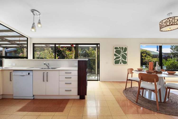 14A Brian Bary Street Redwoodtown_9