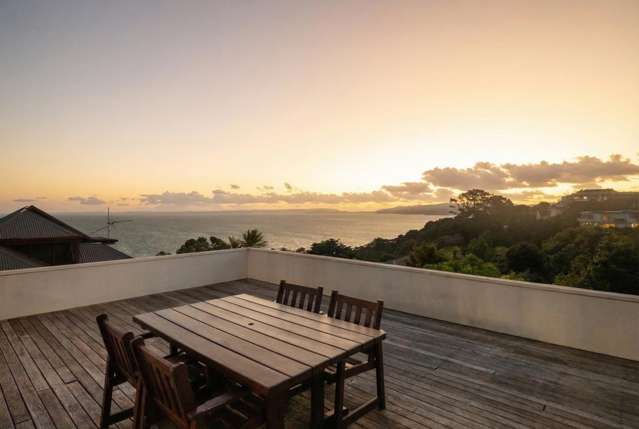 Unsurpassed Harbour Views & Limitless Potential!