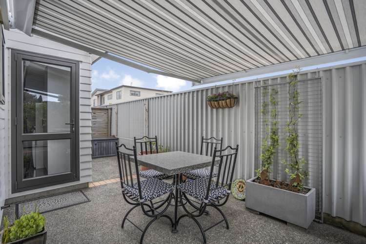 19 Latimer Way Petone_17