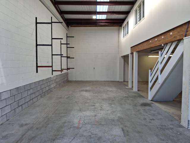 2/8 Ashfield Road Wairau Valley_1