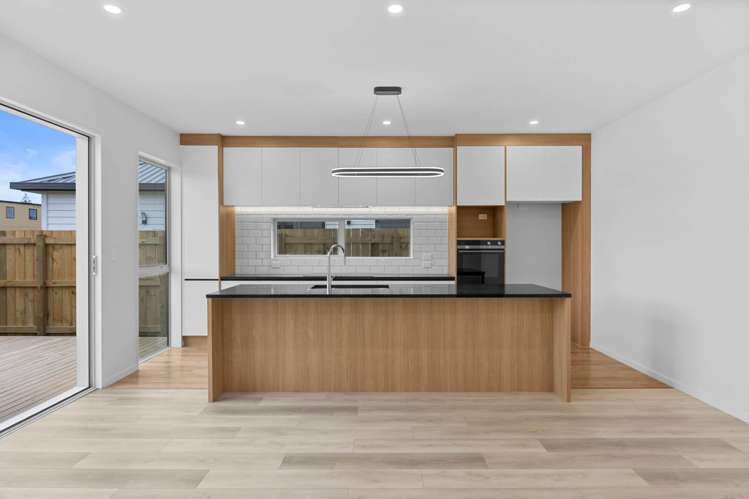 5 Tuwai Crescent Opaheke_1