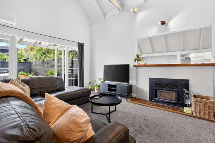64 Larchwood Avenue_4