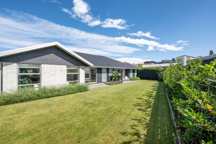 5 Avignon Place Fairhall_45