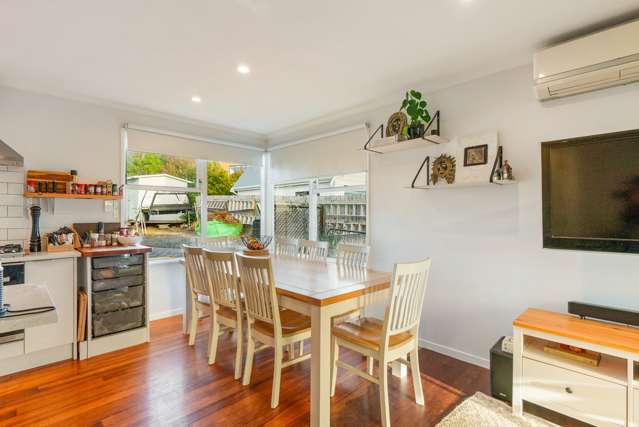 26 Fairdale Place Birkdale_3